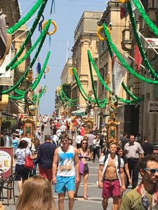 L'arte partenopea a Malta sartoria napoletana Sartoria Antonelli, artigiano, sarto, sartoria lello antonelli, sartoria artigianale, abiti su misura, artigianato napoletano, napoli